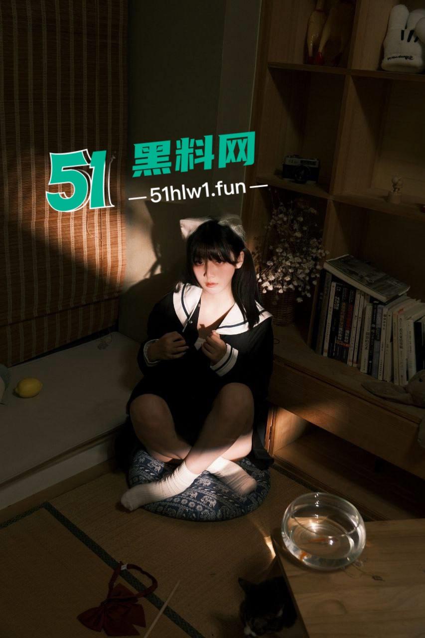 推特萝莉福利姬【星野柒免】清纯颜值肥臀母狗,穿可爱制服私拍白虎嫩逼手揉酥胸全露私拍视图流出-11