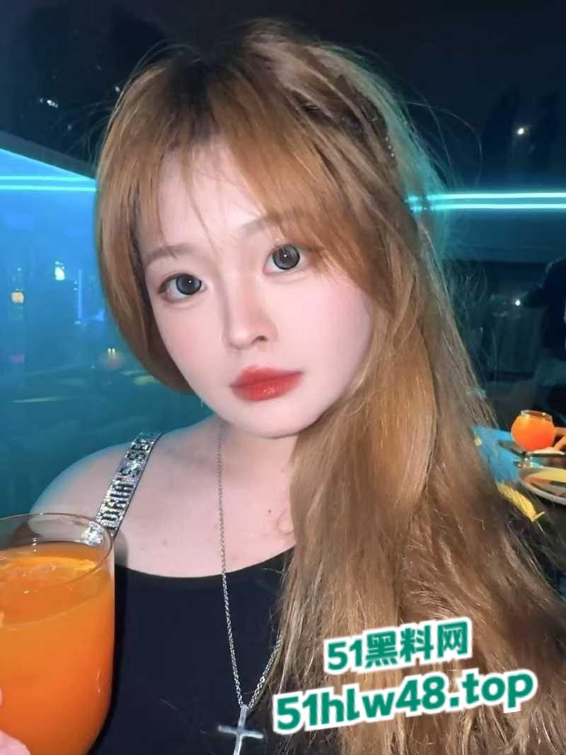 上海南湖职业技术学院拍【王佳翼】19岁的学生妹,私下确是条被调教超乖的小母狗私密视频遭曝光。-5