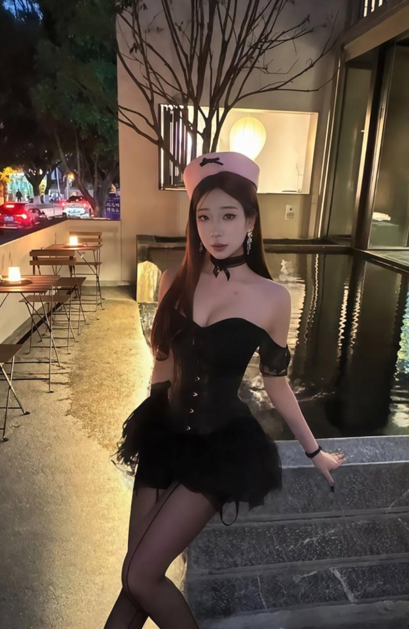 广州东莞新职业伺茄师惊爆内幕 不仅侍候客人抽雪茄 还用骚穴榨干金主大鸡巴 性感黑丝极品身材 帝皇式享受-9