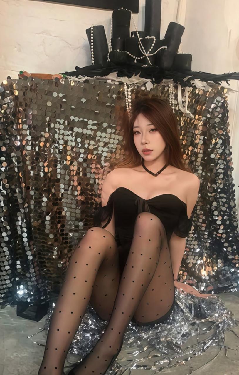 广州东莞新职业伺茄师惊爆内幕 不仅侍候客人抽雪茄 还用骚穴榨干金主大鸡巴 性感黑丝极品身材 帝皇式享受-10