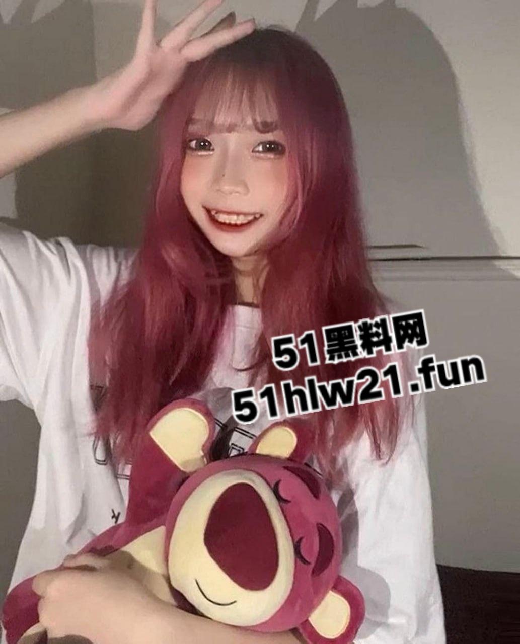 山西大学【王慧琴】高颜值反差骚母狗,性癖特别怪异喜欢粉色尾巴肛塞,已被精心调教成性奴。-7