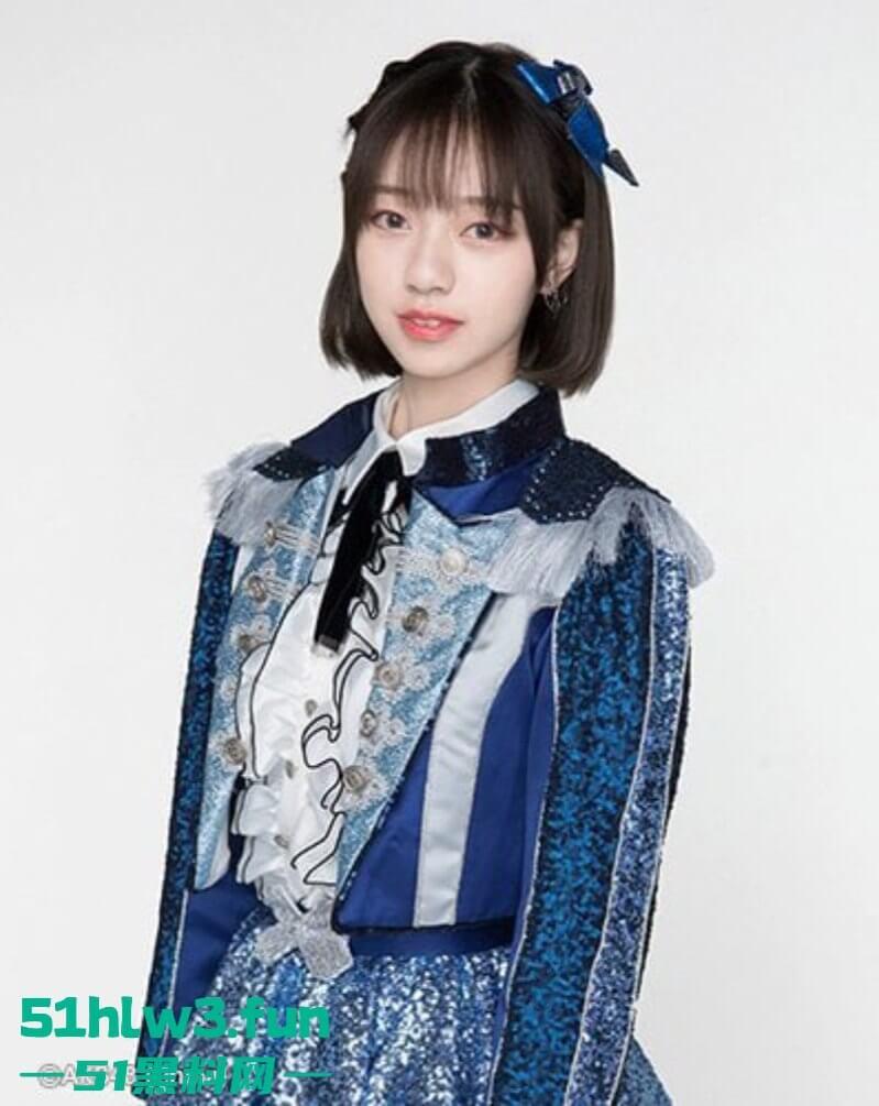 B站人气up主【妮妮】真实信息及早期陪睡金主私密视频被扒,两极反差震惊众人引热议。-4