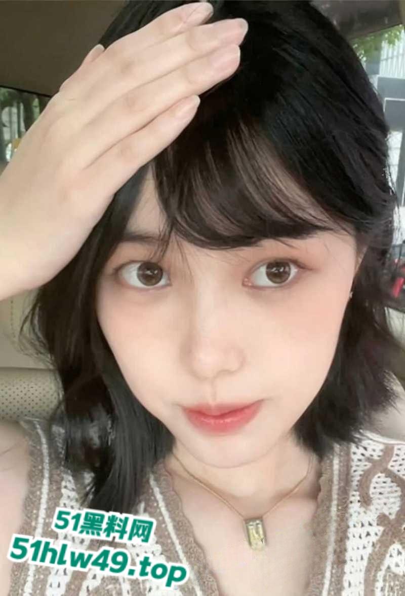 南京审计大学【黄芸】外传校花女神,甜美脸蛋C杯傲胸柳腰翘臀,不雅视频疯传,大尺度炸裂让人脸红心跳。-8