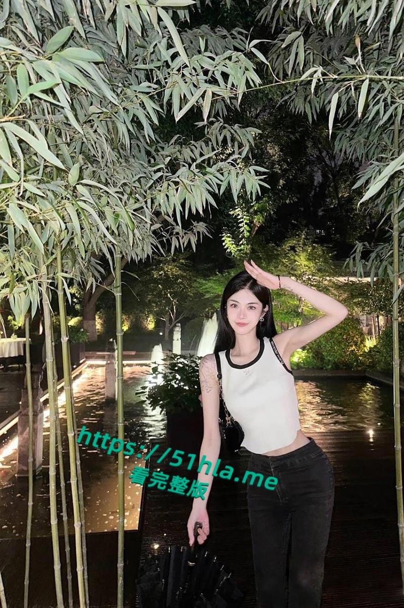 顶级名媛【黄丽娜】性爱视频黑丝渔网套装，包裹曼妙肉体花式体位做爱上演动作大片！-3