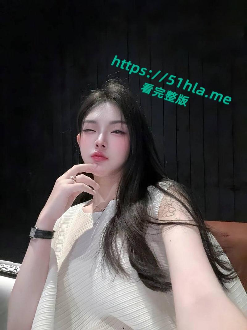 顶级名媛【黄丽娜】性爱视频黑丝渔网套装，包裹曼妙肉体花式体位做爱上演动作大片！-6