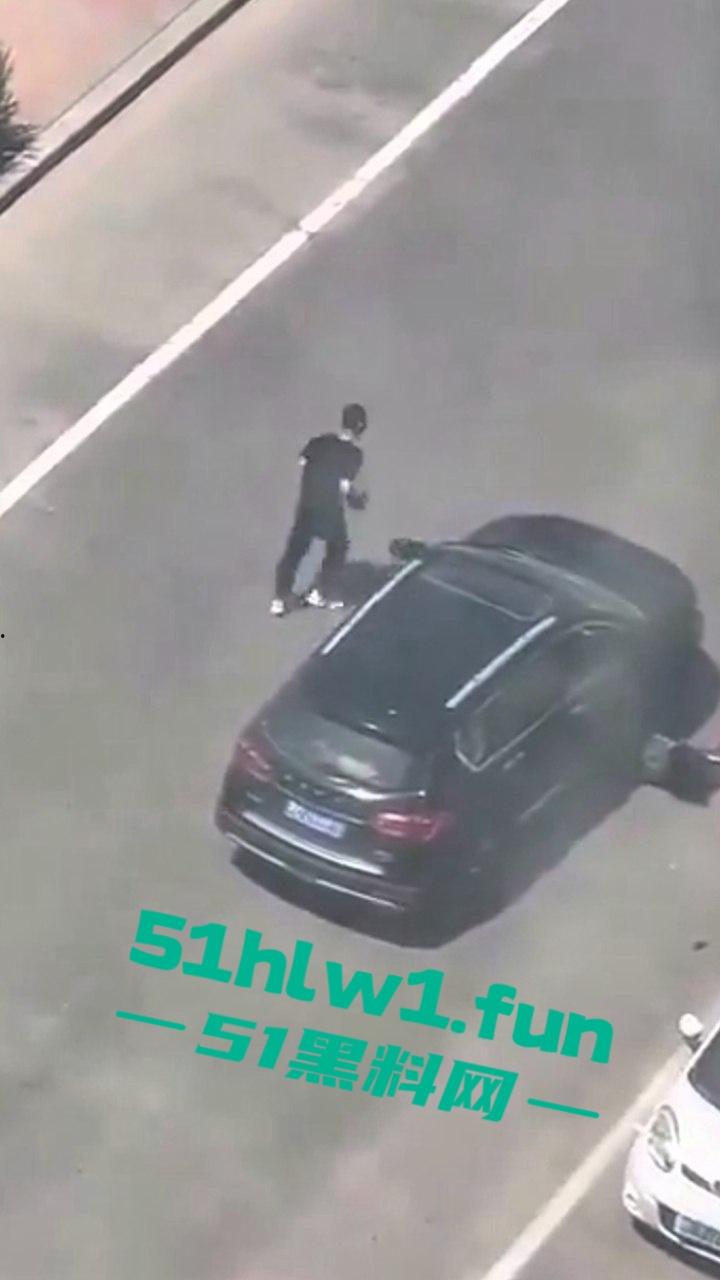 山东东营市变态渣男,开车将妻子撞倒后,反复碾压至其死亡,目前已被警方抓捕,估计是要死刑了!-9