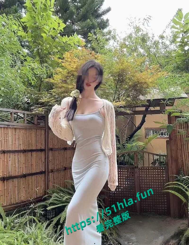 乱伦系列之前女友，海角大神事隔多年重遇⼤学初恋，清纯少女早已变成⿊逼骚货！-1