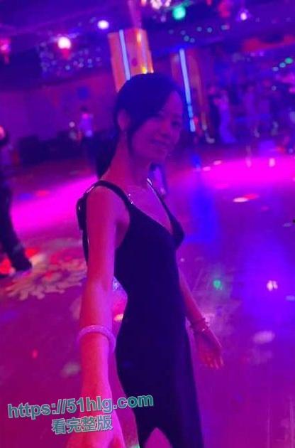 成都探店揭秘砂舞舞厅！性感少妇任君挑选 刺激体验摸奶抠穴加打炮， 堪称男人的天堂！-2