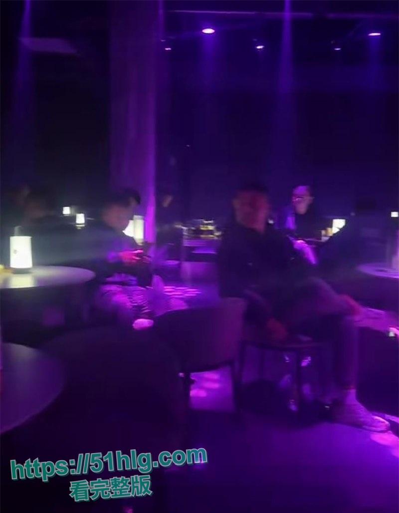 成都探店揭秘砂舞舞厅！性感少妇任君挑选 刺激体验摸奶抠穴加打炮， 堪称男人的天堂！-11