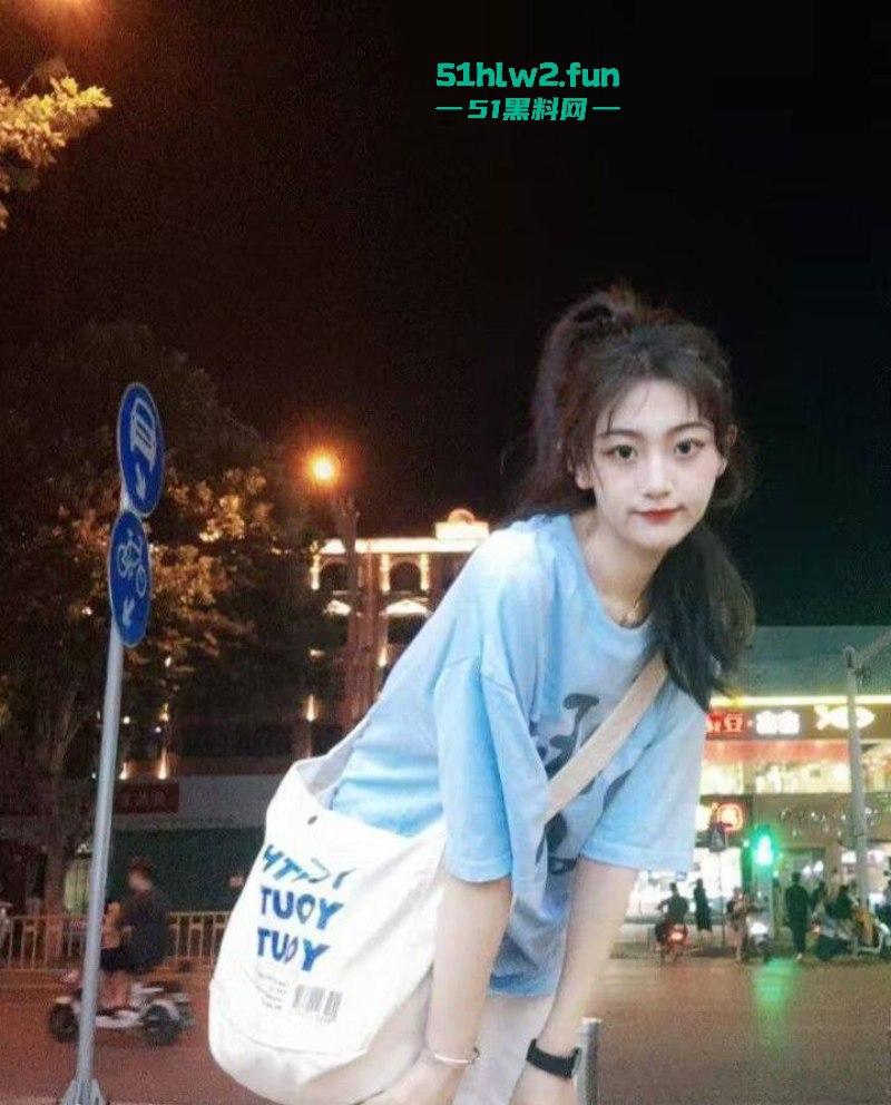 超高颜值极品身材清纯学生妹,与男友啪啪自拍视频被渣男曝光流出,床上主动清纯妹表演秀。-1