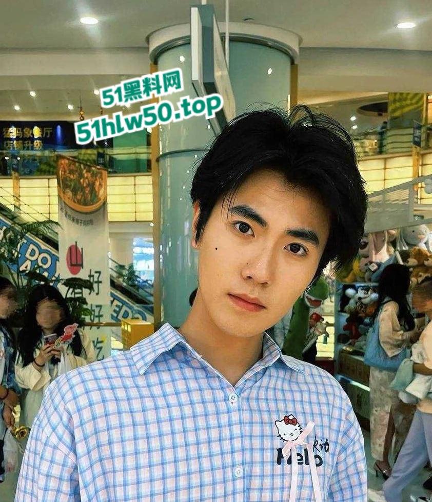 抖音42W粉丝男网红【刘润桐】立单身人设骗女粉钱和身体,不耻行为惨遭女主PPT曝光!-2