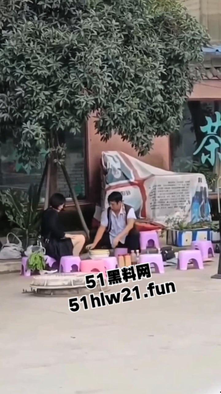 江湖骗子命理大师,当街算命还上手掏女客户裤裆摸逼,起身做法摸奶揉捏这都能骗人呢!-4