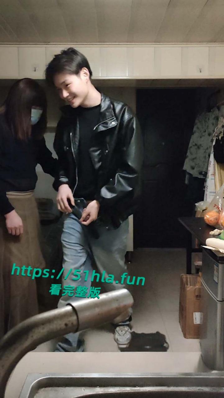 南京伪娘阿红事件,最耀眼的男嘉宾皮衣哥,闪亮登场,清纯气息帅男也拜倒在红姐石榴裙下!-2