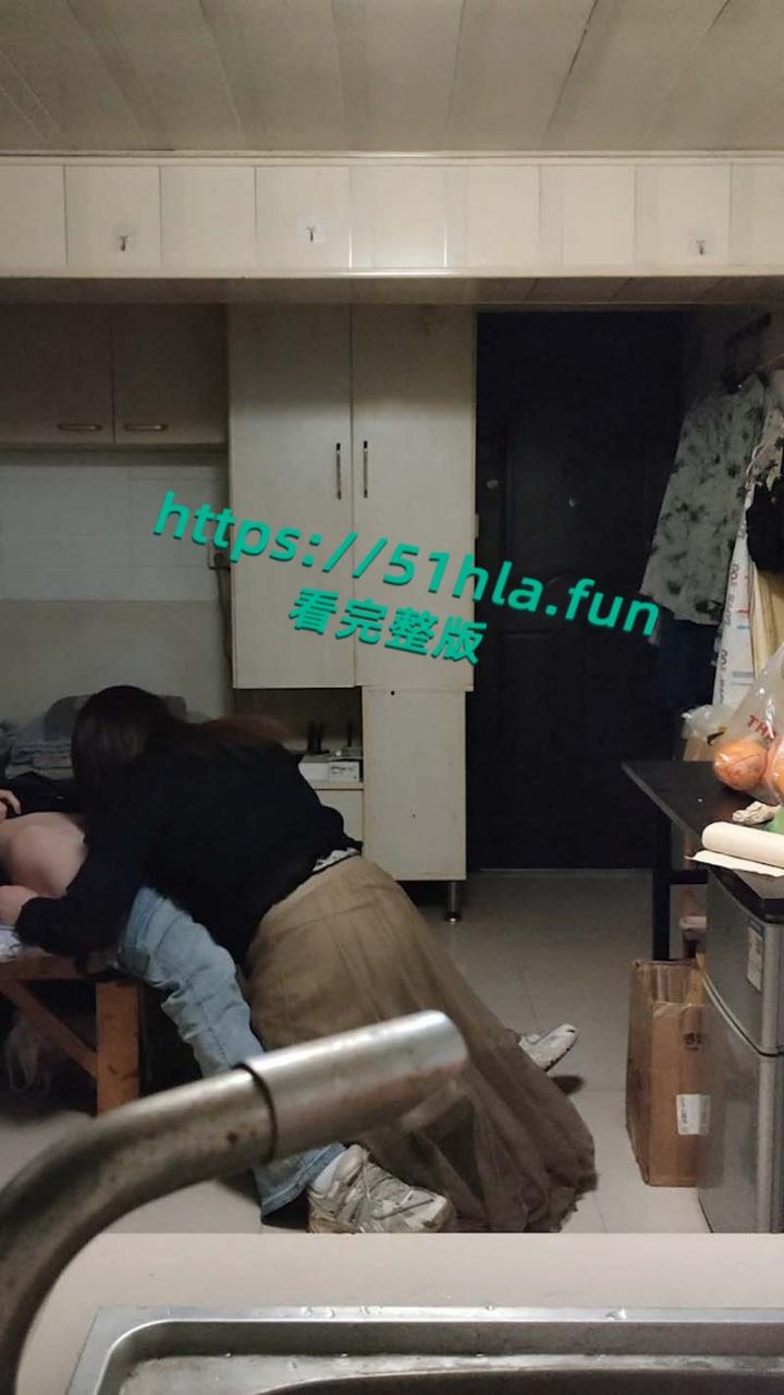 南京伪娘阿红事件,最耀眼的男嘉宾皮衣哥,闪亮登场,清纯气息帅男也拜倒在红姐石榴裙下!-5