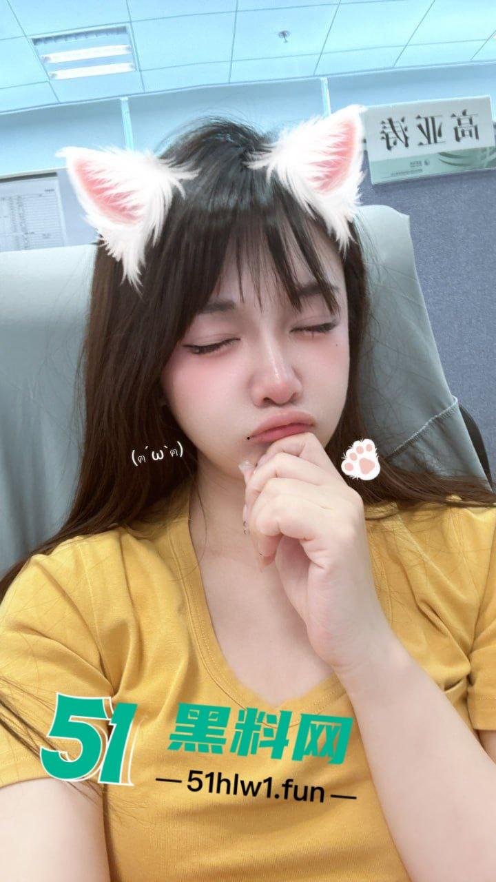 真实附近人撩骚认识个80后极品美少妇，颜值高身材超赞巨乳白嫩翘臀美腿，大大的眼睛看着就撩人。-3