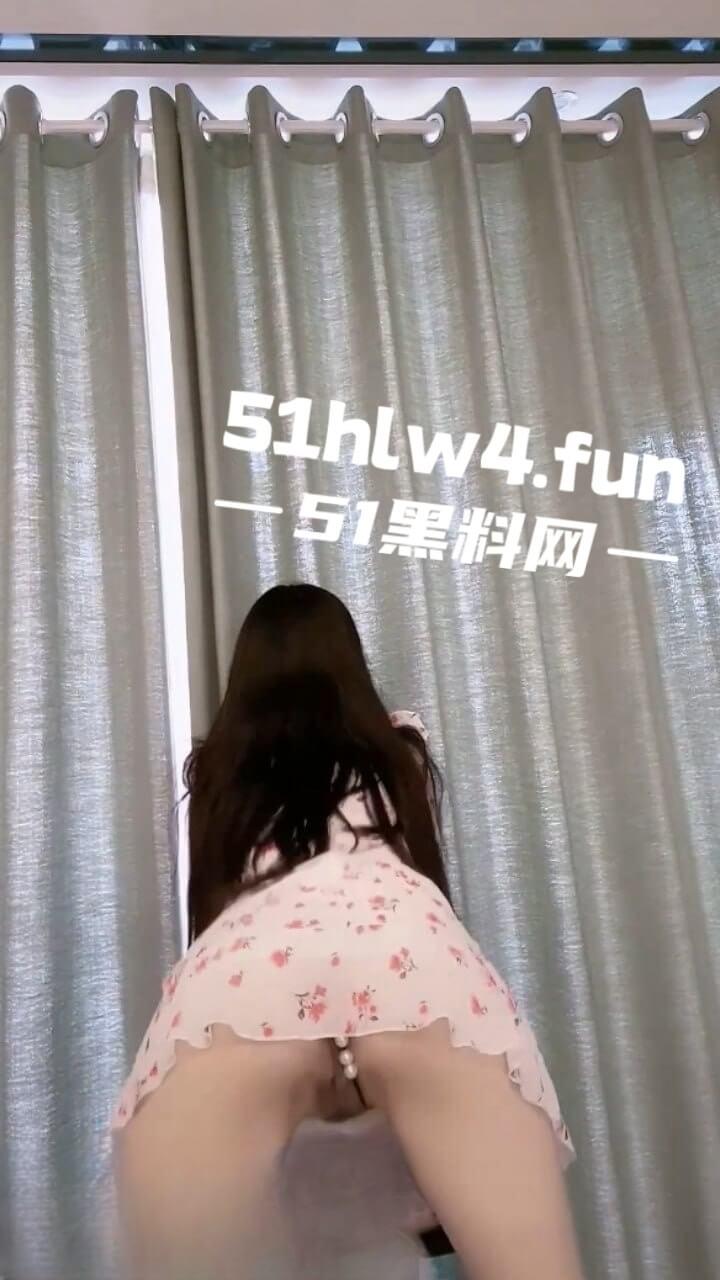 抖音极品女神【颜不乖】大奶长腿御姐,换各式情趣装镜头前骚舞,土豪高价定制福利流出。-10