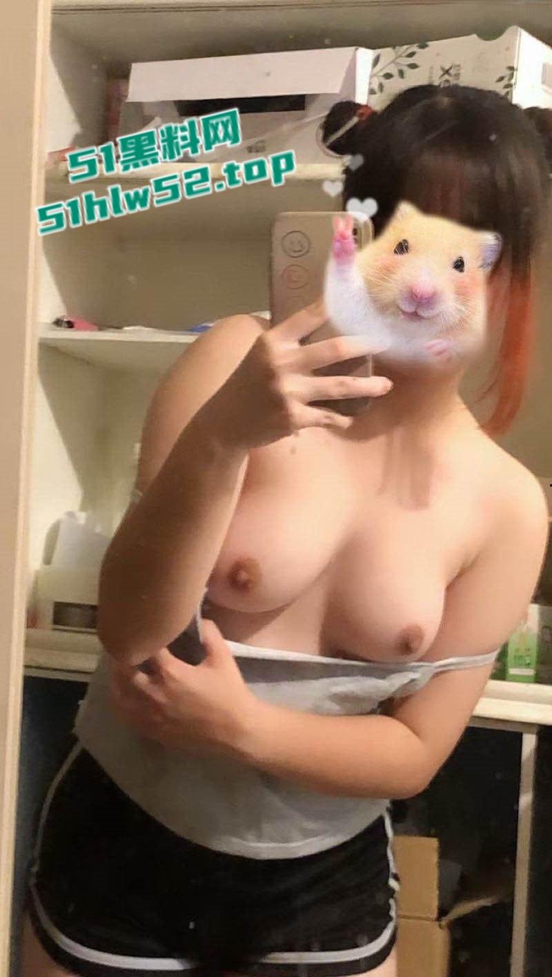 某大学女社团长【林雪晴】自慰视频被室友泄密,露脸揉奶尽显母狗本性,抠逼自慰时淫叫超骚!-2