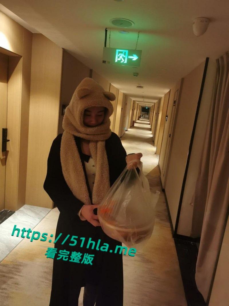 浙江宁波旅游规划师【姚敏】婚后瞒着老公四处卖逼，酒店被金主调教暴操爽到失禁喷尿！-2