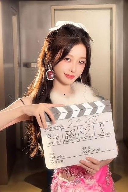 当红女星【虞书欣】性丑闻震撼揭晓!全民女神沦为小鲜肉陪睡女星!性爱视频外泄引爆争议-2