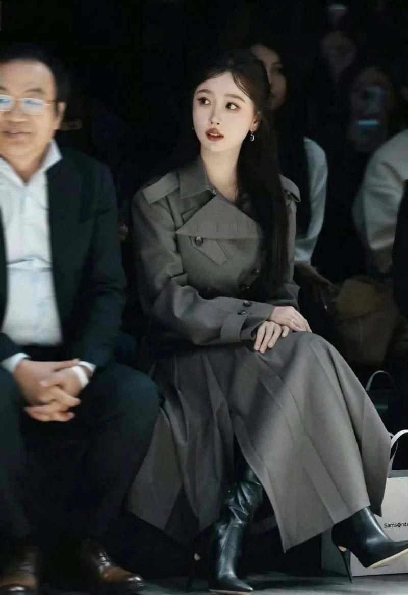 当红女星【虞书欣】性丑闻震撼揭晓!全民女神沦为小鲜肉陪睡女星!性爱视频外泄引爆争议-5