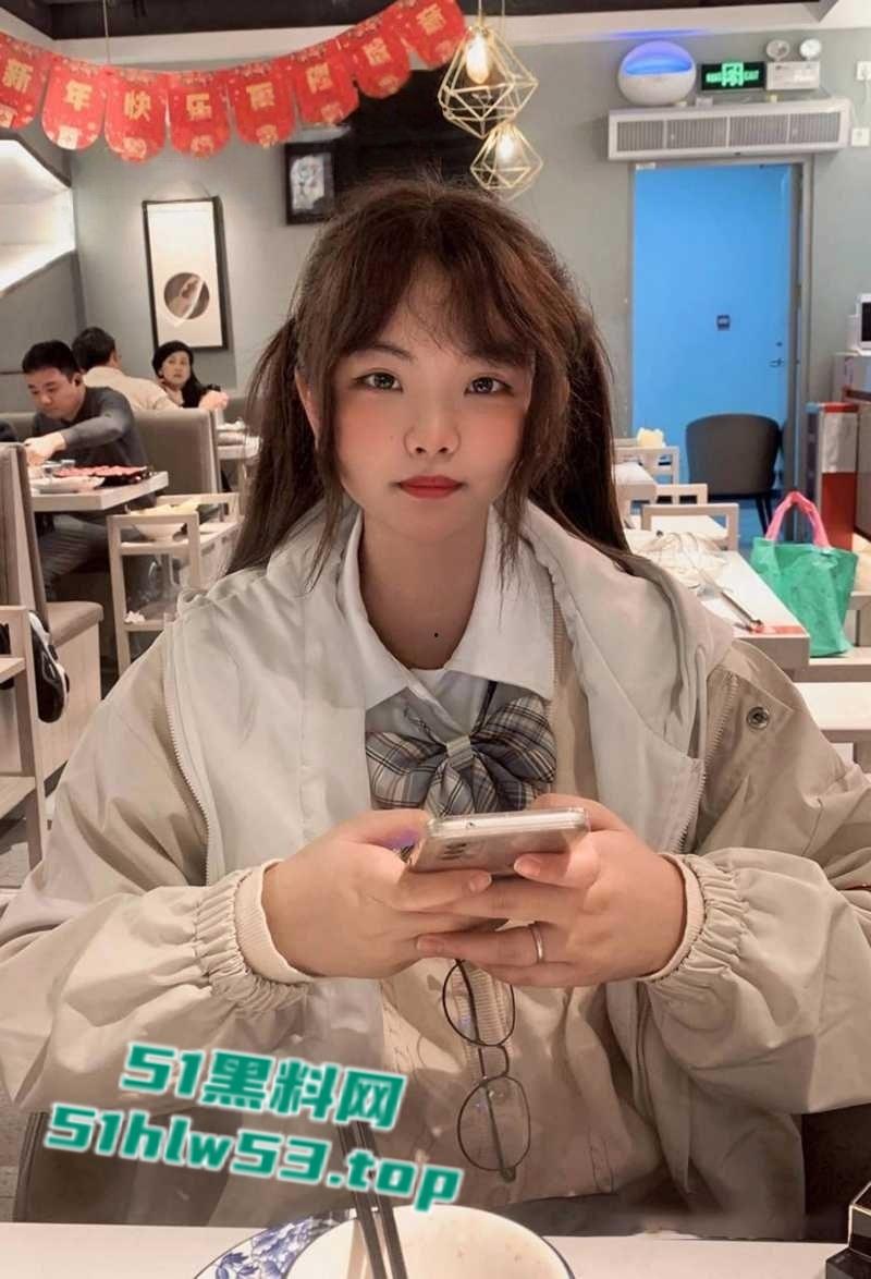 江苏师大【廖雨珊】性爱视频流出,巨乳微胖妹变小母狗,无套内射露脸口交户外露出尺度逆天!-1