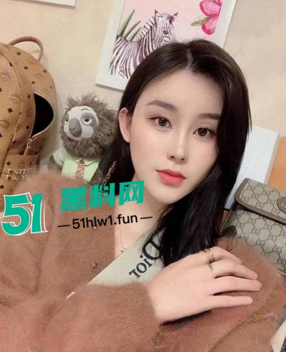 超美极品身材颜值于一体的平面模特的反差一面,背地里揉奶自慰求金主们操的一条小母狗。-2