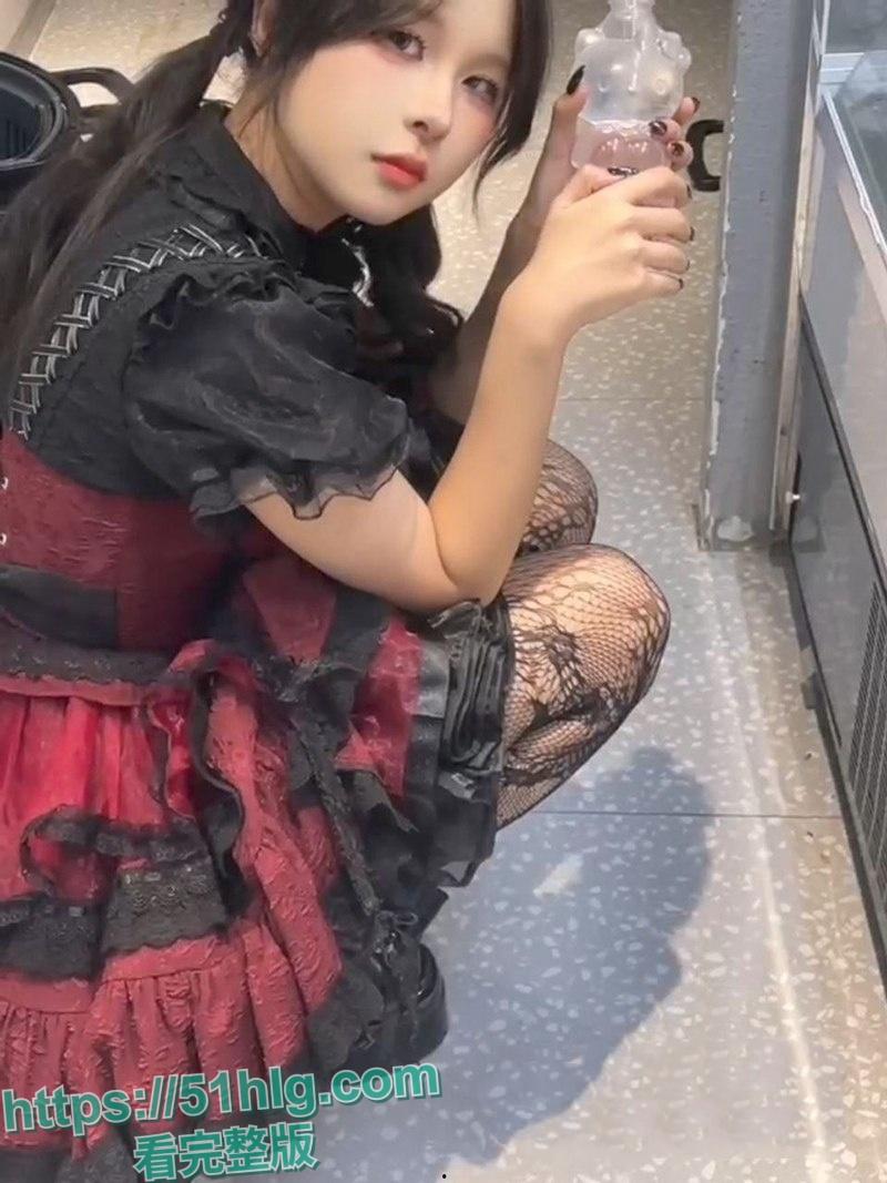 【广州】极品人妻【李诗琪】趁出轨同事被老公发现怒曝 奸夫补偿6万元精神费想讨回被法院驳回 二人激情视频全网疯传-9