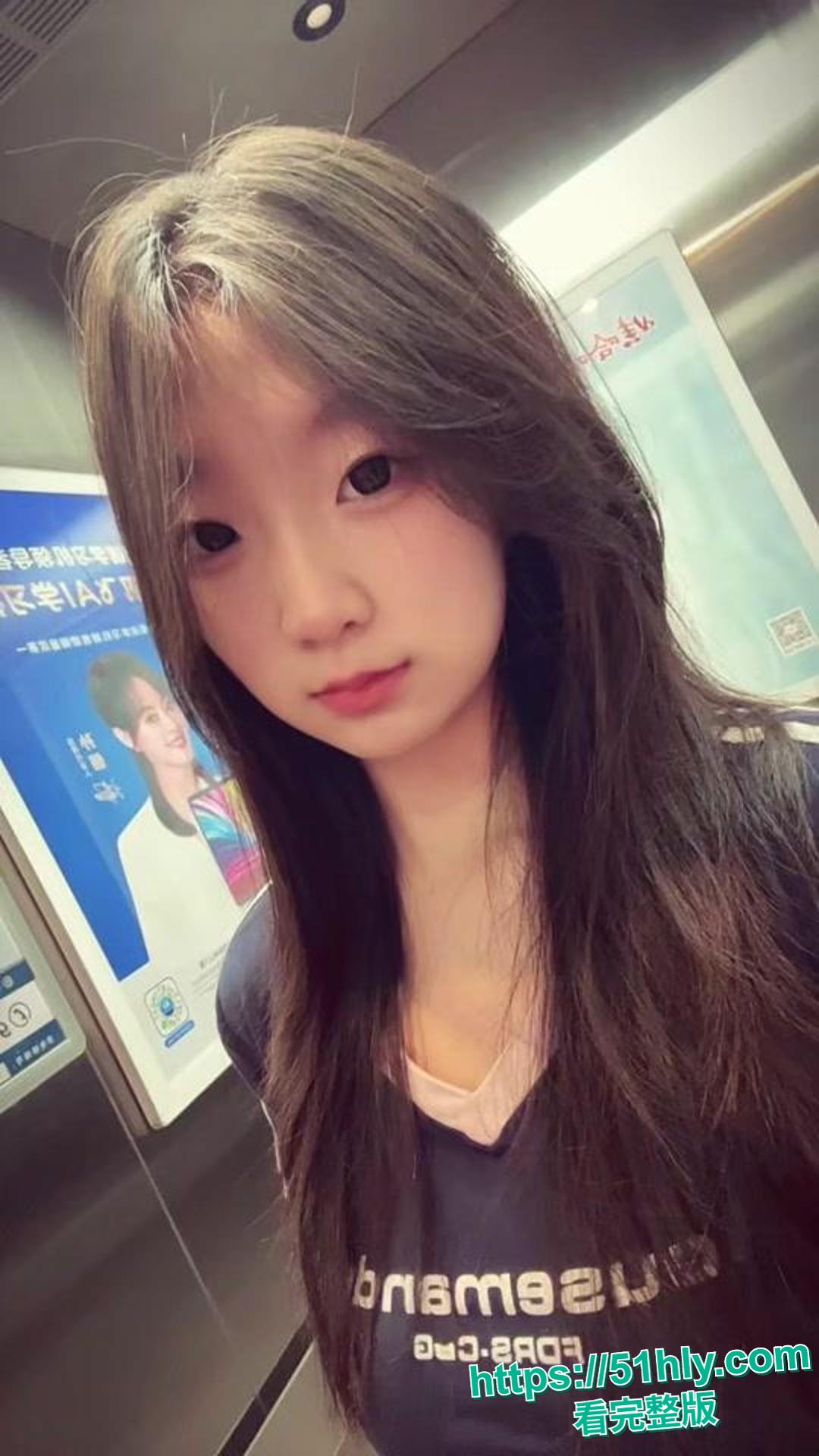 快手400万粉顶流a7家族 该来了 狂草女粉私密视频流出 精神小伙天天换妹子 粉丝后宫轮番上阵-10