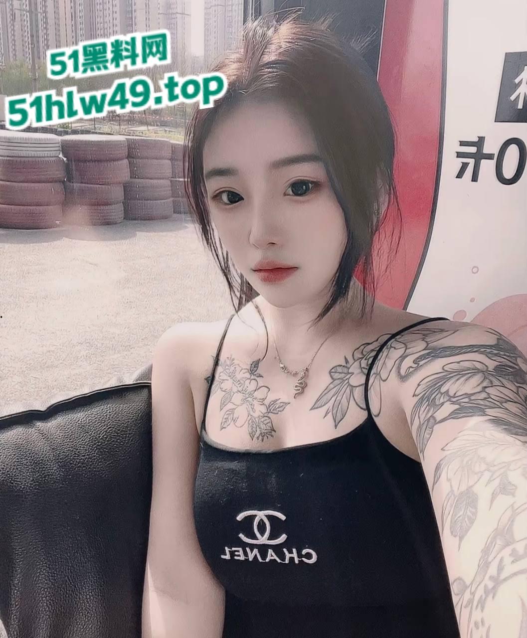 快手网红【郑小姐】被曝出与金主1v1裸聊私拍视频,女神形象幻灭私信被约爆!-5