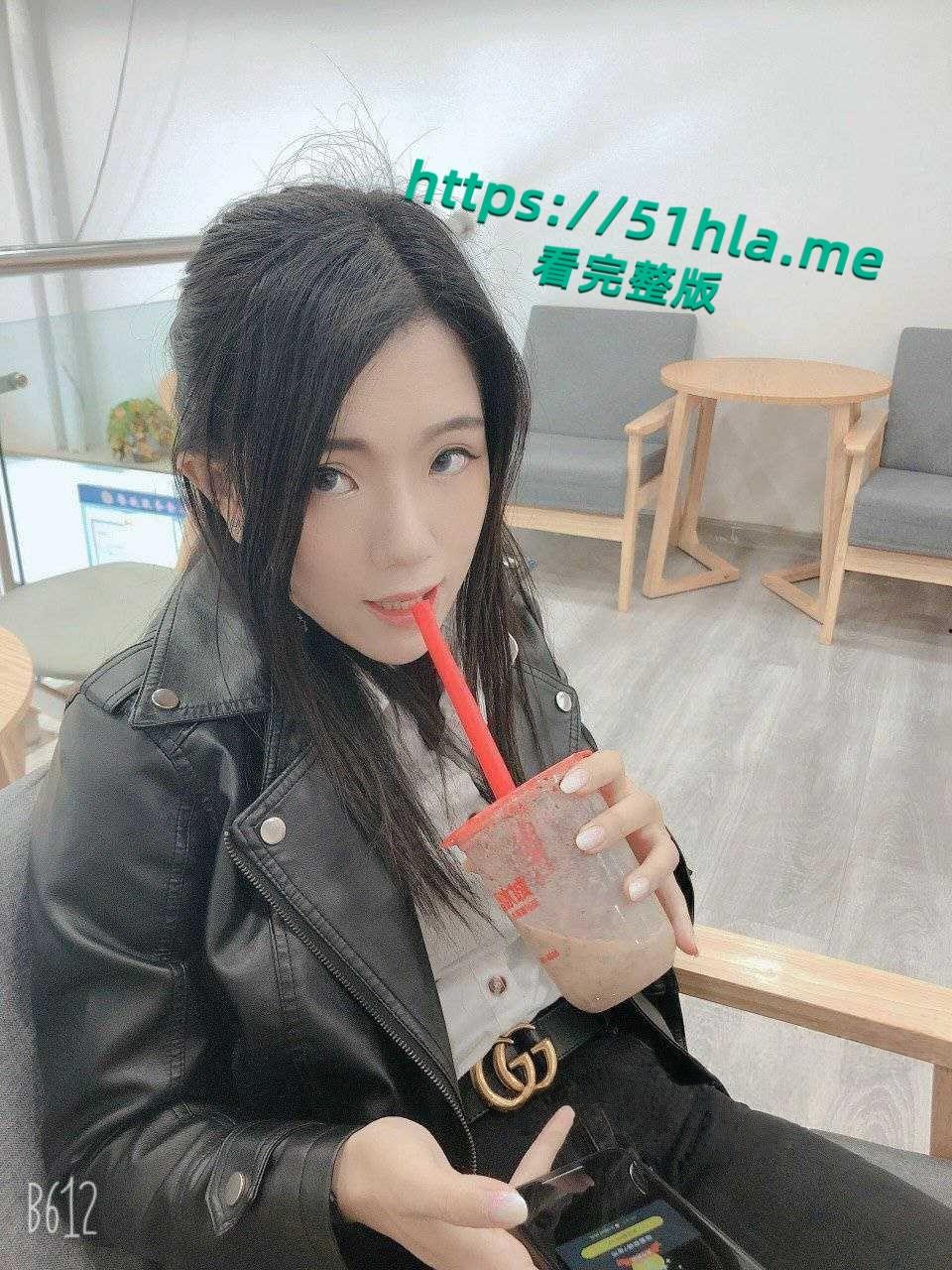 SM圈资深玩家新手极品小母狗,初次调教乖乖女跪舔脚趾,贴心伺候M属性拉满!-1