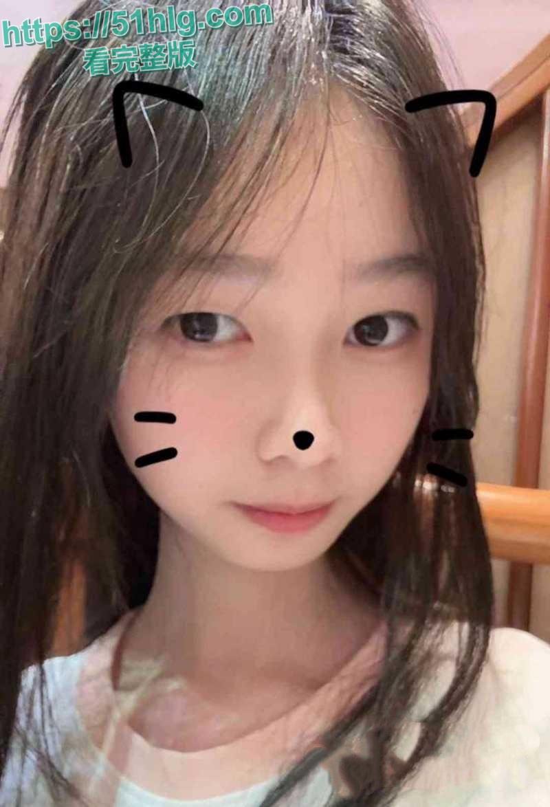 【邵阳新宁】职校海女【张家怡】被曝光出轨骗钱 大量不雅视频流出 身材苗条奶子超美 裸聊自慰淫乱成性-1