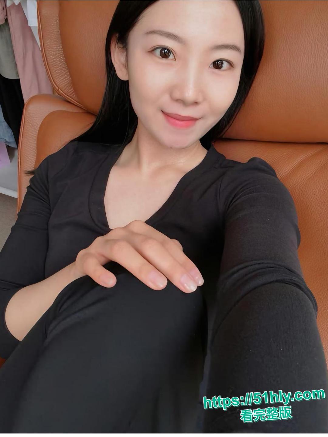 云南大学研究生 刘明明 沉溺SM性爱 打屁股接烟灰 被富二代操到嫩逼红肿羞辱高潮!-4