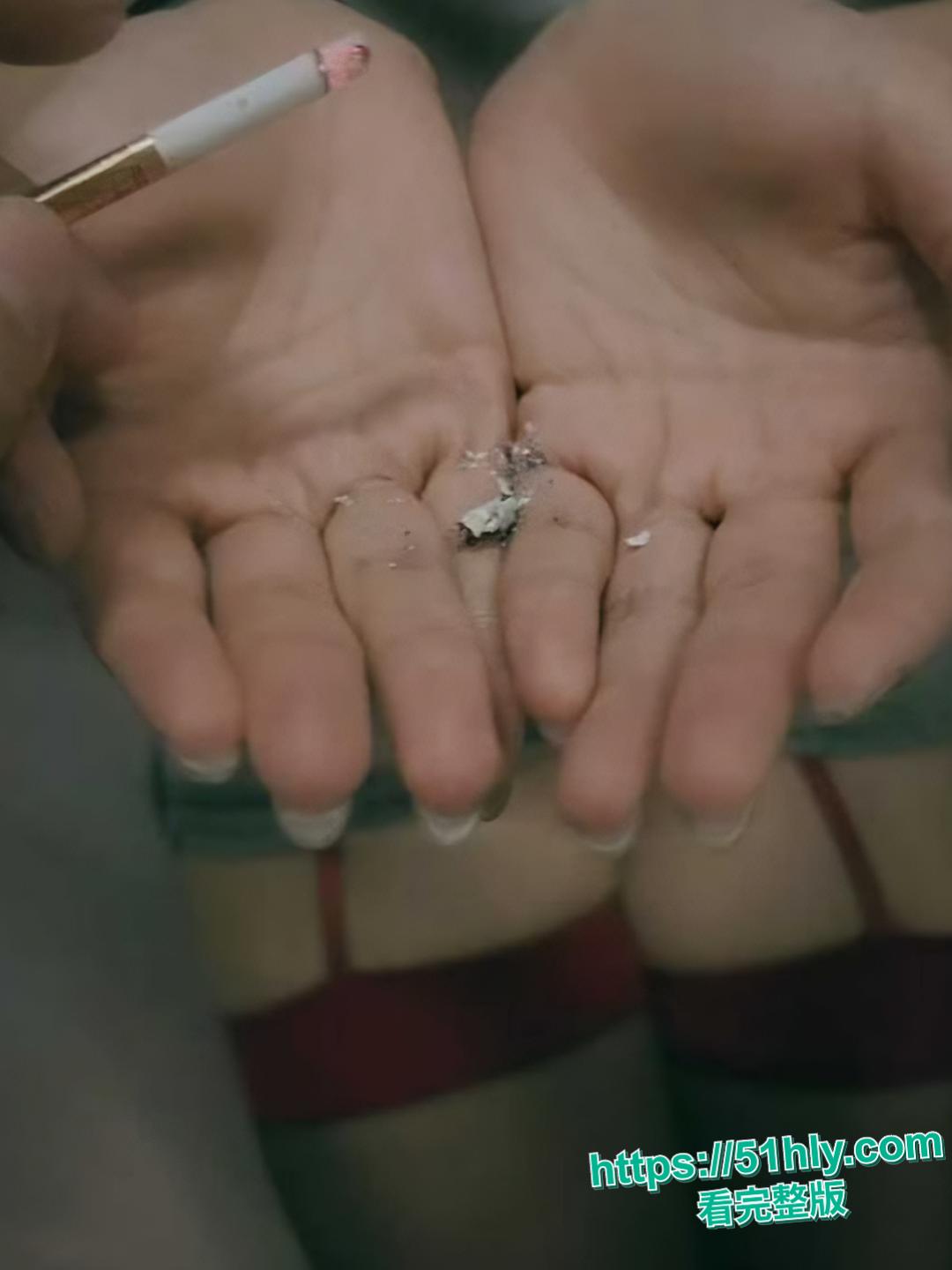 云南大学研究生 刘明明 沉溺SM性爱 打屁股接烟灰 被富二代操到嫩逼红肿羞辱高潮!-8