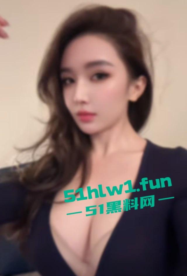 抖音【健身小猫】最新福利视频第二弹,蜜桃臀骚货又被金主爆操,黑丝后入自动拨回弹性顶级,全网独家曝光!-1