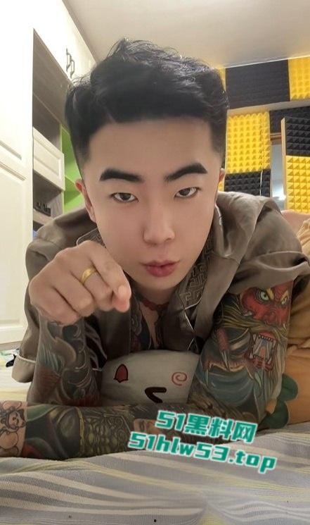 天津扫黑除恶漏网之鱼,抖音网红【墨心纹画】持枪威胁多名女性发生关系还给女的逼里入珠!-2