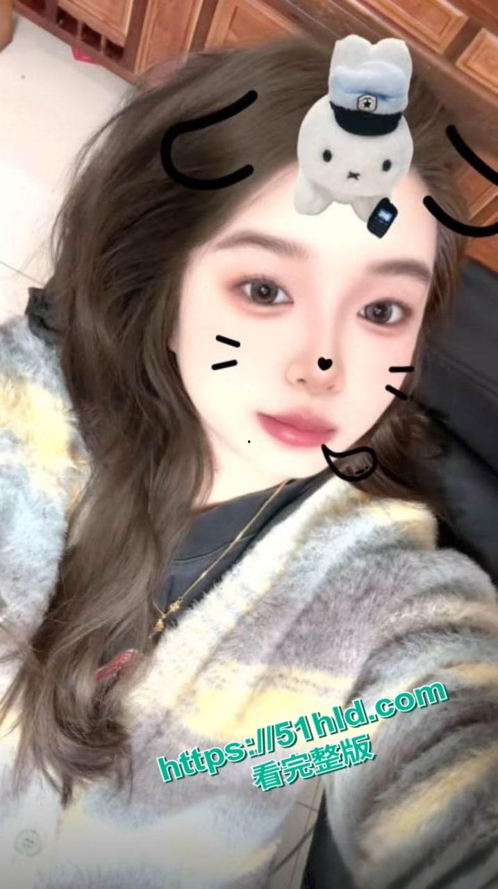 唐山丰润区【王颀涵】不雅私拍流出,D杯大奶呼之欲出,主动露奶展示让人鼻血喷涌!-2