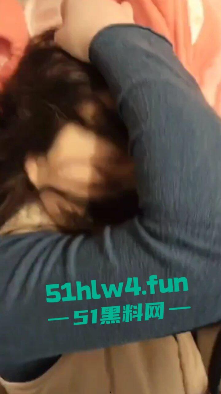 重庆沙坪坝区【杨芳仪】有俩孩的母狗骚逼,不上班在家玩王者荣耀,各种勾引撩骚出轨约炮被老公捉奸。-9