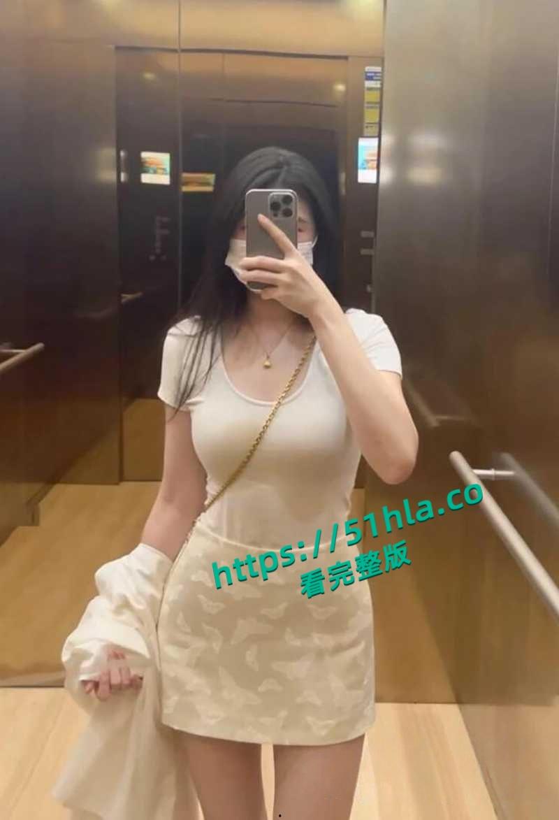 95后清纯律师妹子竟当福利姬解压,大量不雅照遭曝出,黑丝全裸尺度炸天,脱律师服掰臀露穴反差爆表!-2