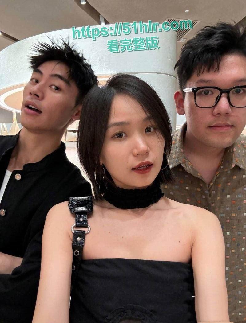 抖音700w粉女网红【胡楚靓】网暴男友,称成其出轨台球助教,剧情神反转,约炮视频泄密,遭粉丝怒捶大瓜一波接一波-2