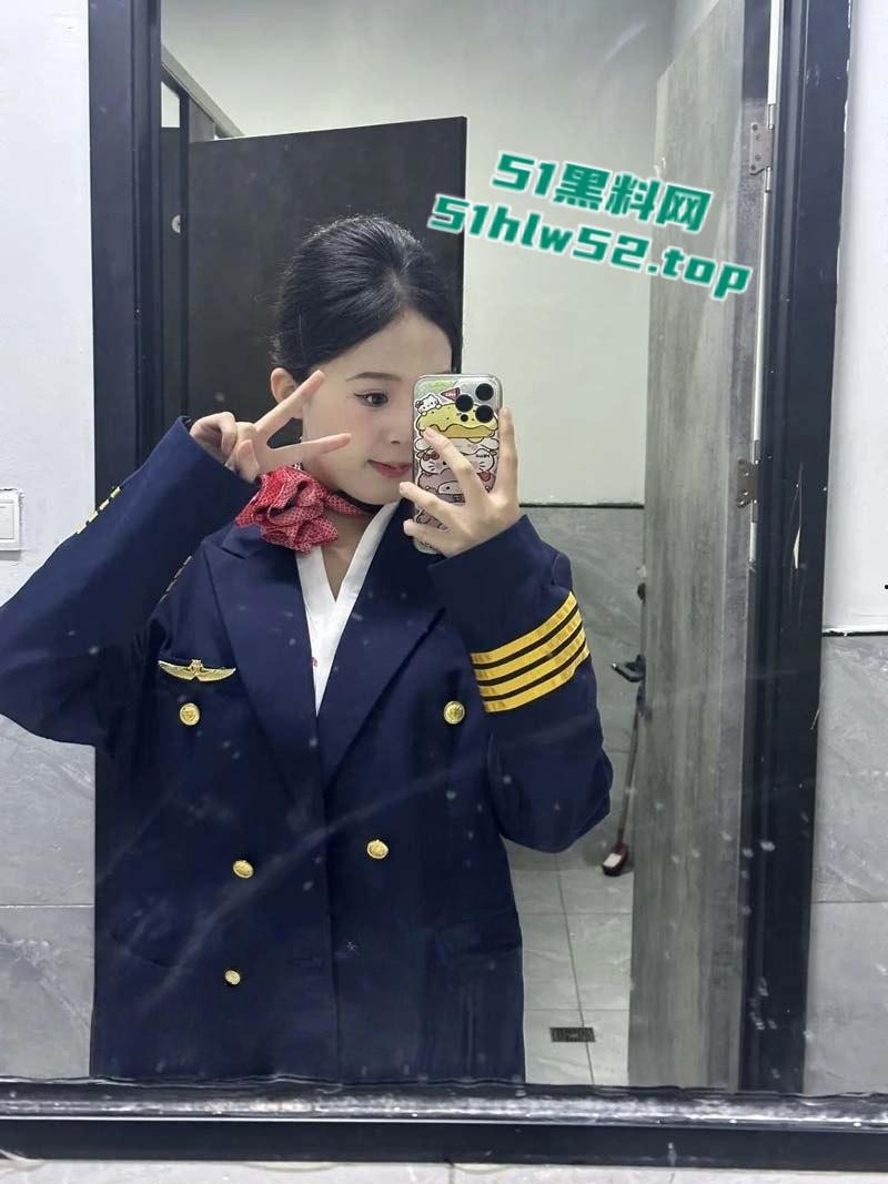 广州民航学院校花【贾明爽】包养遭曝光,高冷女神私下变金主玩物调教成母狗,尺度超大的空乘新星!-4