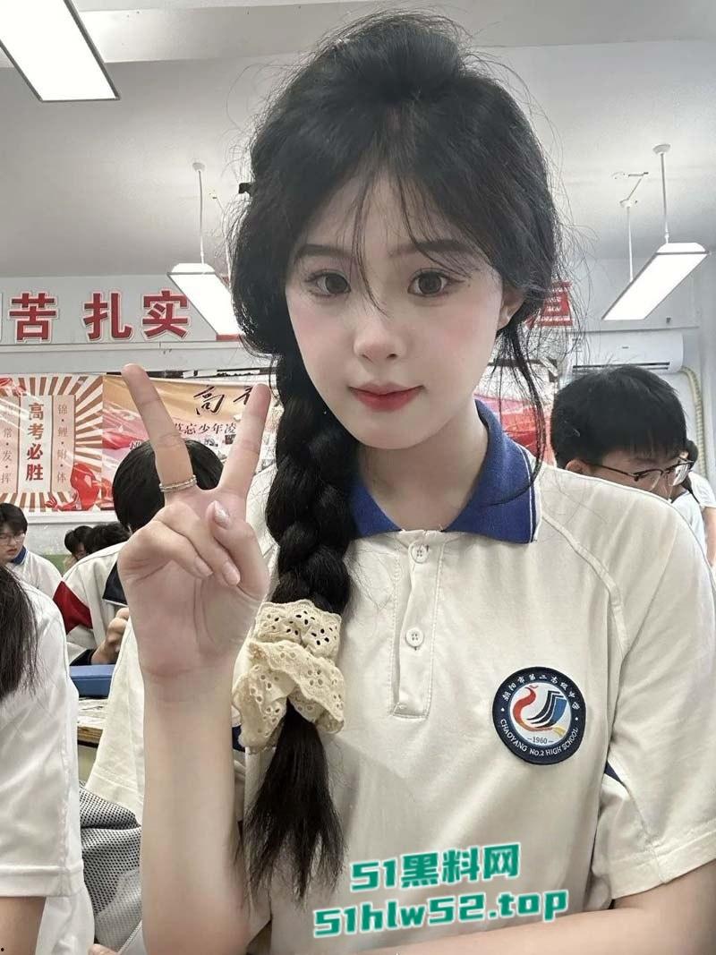 广州民航学院校花【贾明爽】包养遭曝光,高冷女神私下变金主玩物调教成母狗,尺度超大的空乘新星!-8