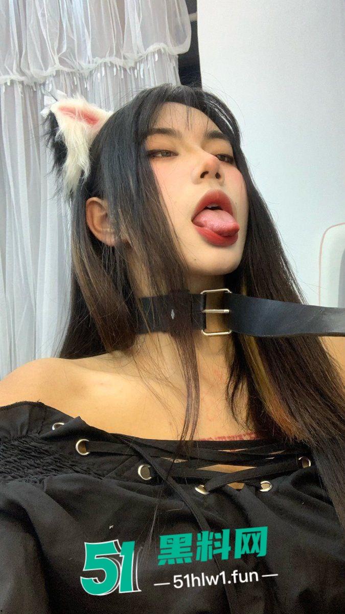 顶级身材【纹身社会姐】御姐颜值性感女神蜂腰巨乳腿长逆天,圆润翘臀性感至极穿各式情趣丝袜私拍流出。-9