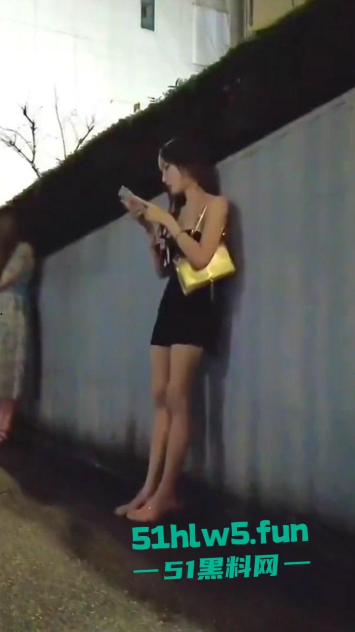 实拍美国西雅图站街女,性感的身姿纤细的美腿诱人的豪乳,各式美女应有尽有。-2