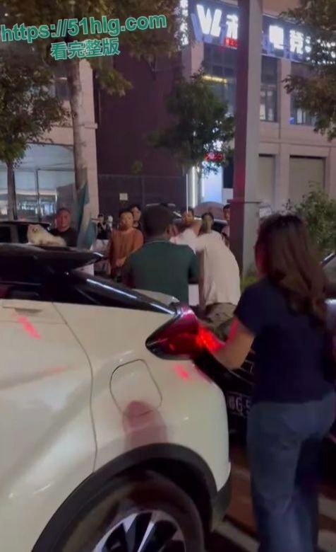 【河南商丘】万达家庭丑闻震撼事件:小姨与外甥的淫乱关系曝光,争吵变成血战街头-6