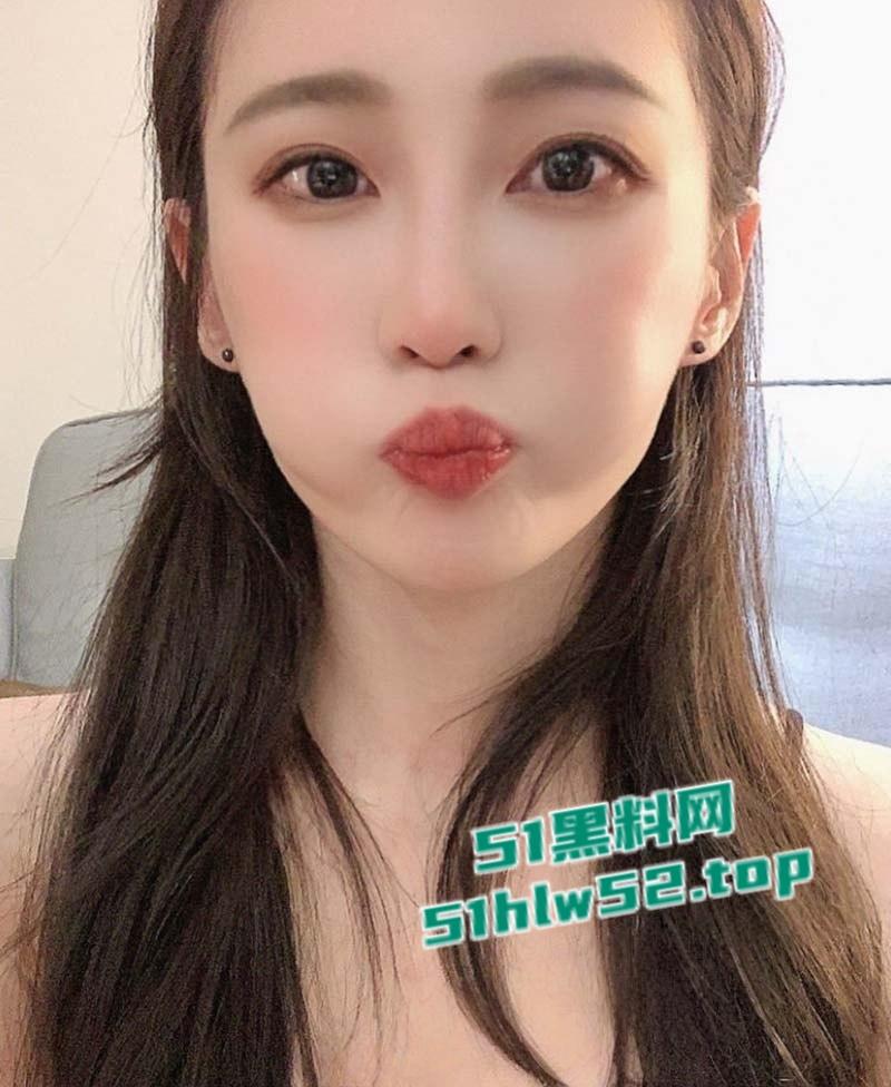 IG极品大奶网美【可可】下海做黄播,揉奶玩穴道具自慰淫荡视频被网友录屏,遭全网疯传!-13