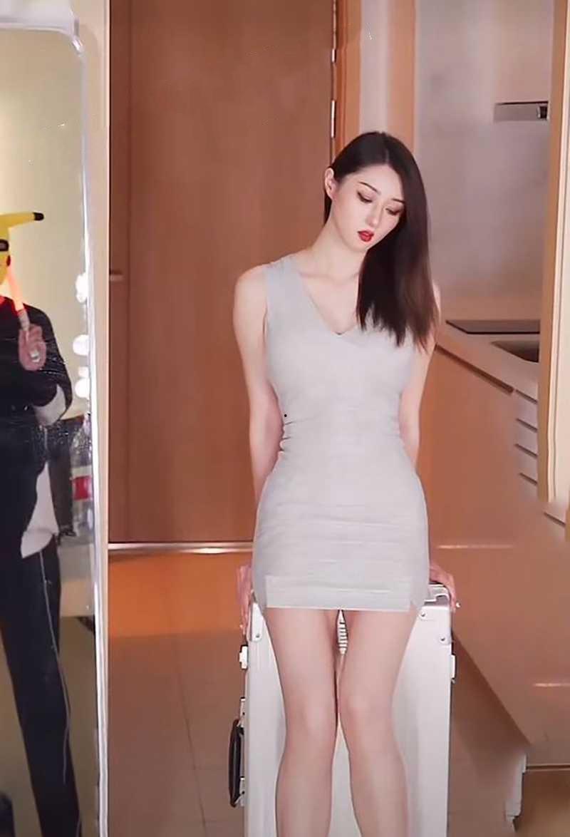 抖音网红金安娜与金主约炮曝光 模特身材 全程露脸 口交 足交 自慰 裸聊 高潮喷水 什么花样都玩了个遍 全网疯寻的完整版视频来了-2