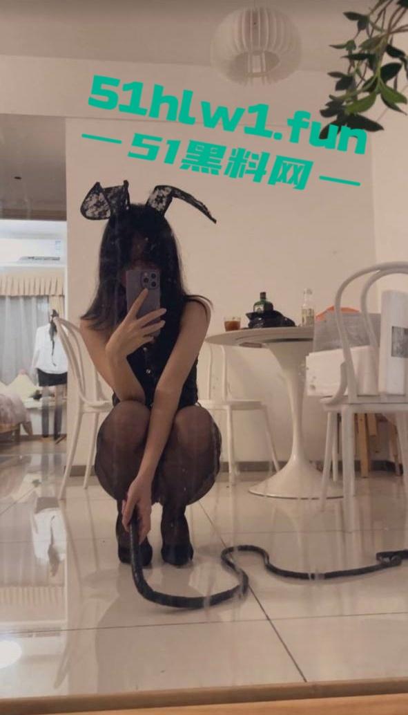 广东岭南职业技术学院,清远校区陪游陪睡母狗【陈佳怡】抖音【一直丸】又被爆约炮视频。-2