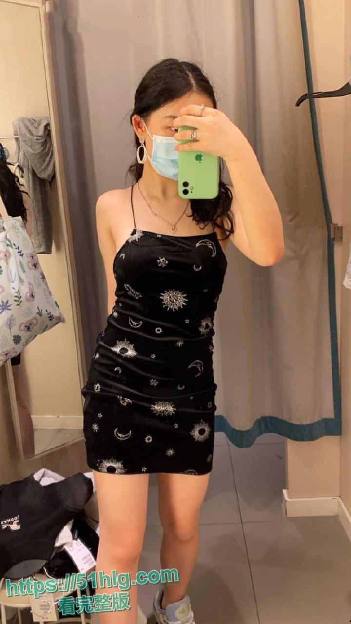 【香港】大学巨乳嫩妹【陈意涵】以恋爱为名滥交，多名男生被骗财，几人怒曝骚逼被无套猛操内射视频-5