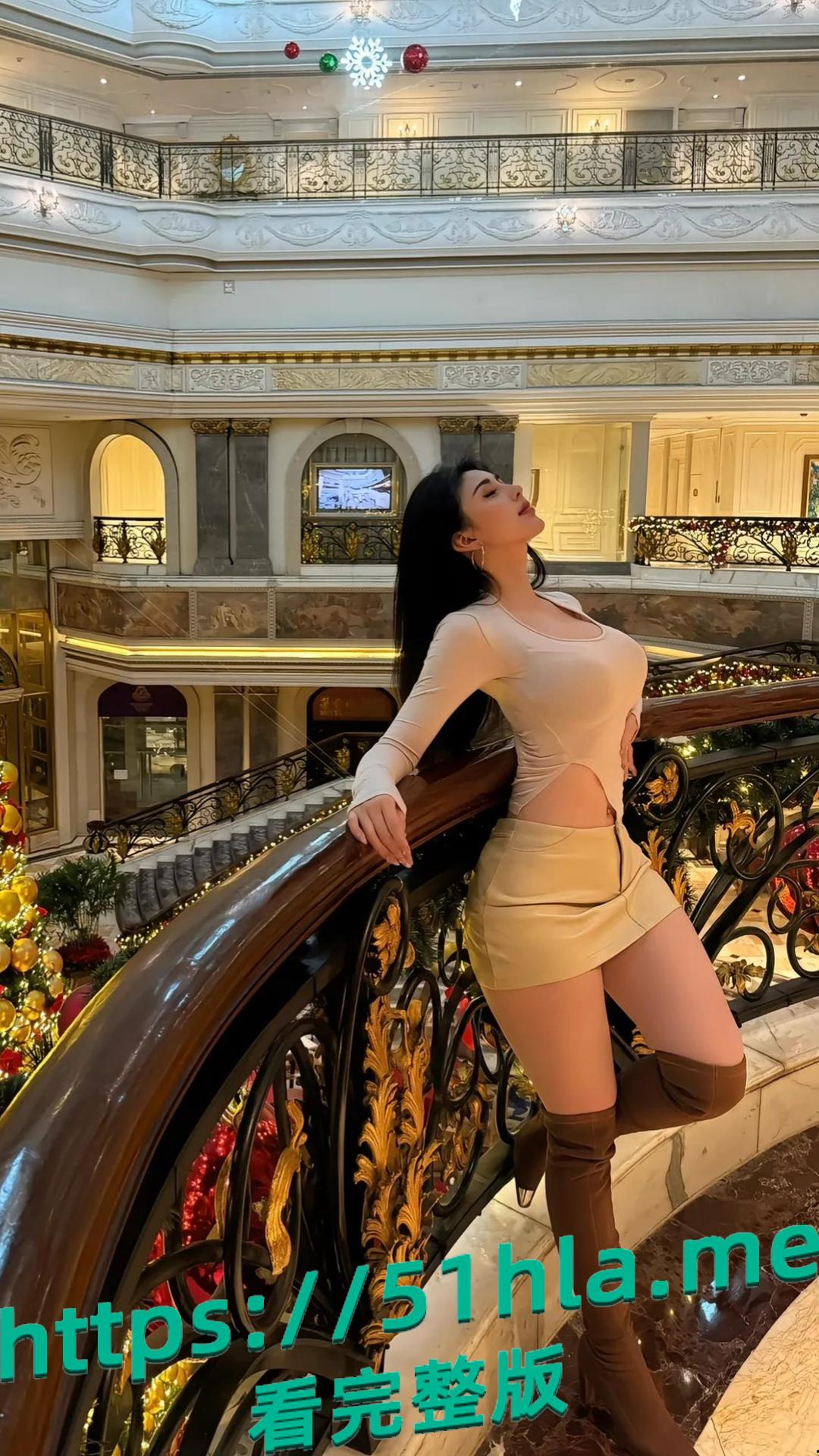 抖音65w粉丝女网红 Unababy舒涵呀 与火爆李老师口交视频流出 极品身材口交撩人-2