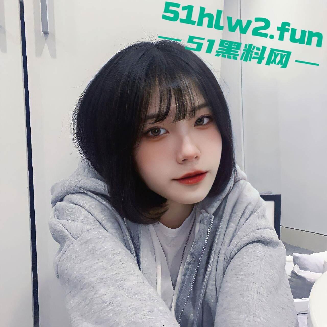 上海戏剧学院系花【王欣彤】绝美颜值学生妹,高挑御姐身材逆天长腿加粉嫩小穴全裸自慰勾引金主求包养。-12